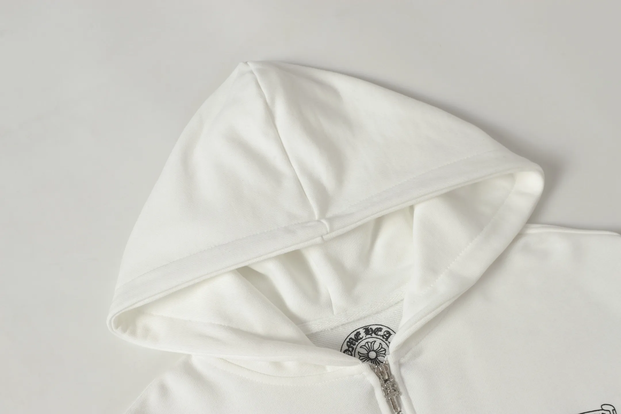 P260 -Chrome Hearts/Chrome Hearts Colorful Sanskrit Printed Zip Sweater Cardigan Jacket -High weight, high density and high quality. The wool is soft and skin-friendly. It feels soft and silky. It has excellent warmth and skin-friendly properties.
